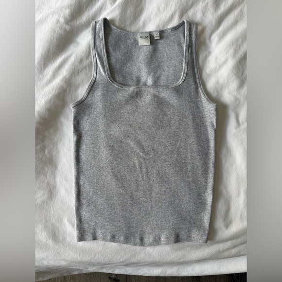 Aritzia HomeStretch Rib Frequency Tank - Picture 4 of 5